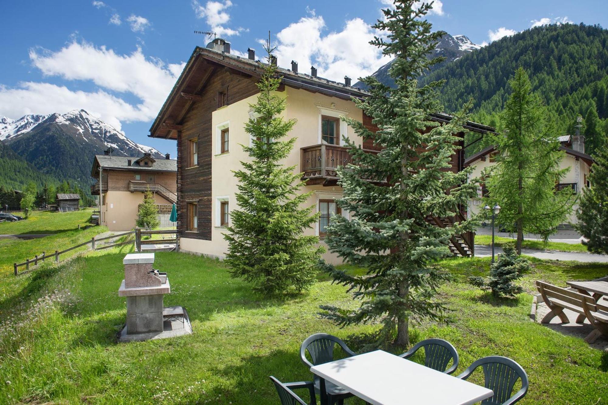 Residence Le Cascate ลีวินโญ ภายนอก รูปภาพ